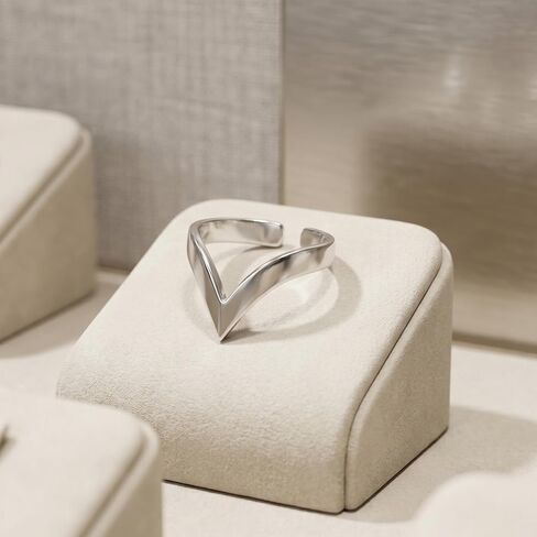 Rhodium on Sterling Silver Pointy Wishbone Triangle Spike V Shape Chevron Ring in Saudi Arabia