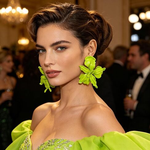 Large Flower Earrings for Women Exaggerated Colorful Flower Earrings Vintage Elegant Statement Jewelry in Kuwait