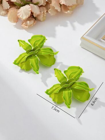 Large Flower Earrings for Women Exaggerated Colorful Flower Earrings Vintage Elegant Statement Jewelry in Kuwait