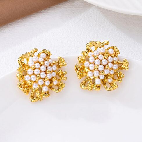 Vintage Beads Pearl Cluster Gold Stud Earrings for Women Unique Exquisite Statement Beaded White Pearls Ball Drop Earring Y2K Prom Party Jewelry Gift in Saudi Arabia