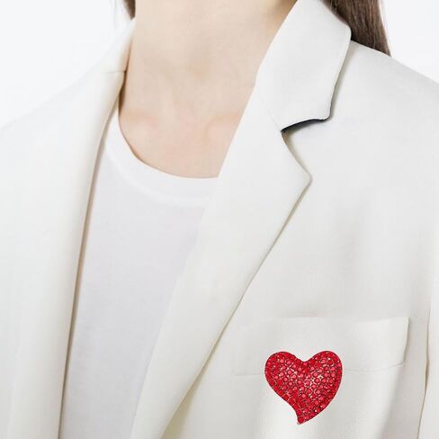 Retro Heart Shaped Crystal Brooch Pin for Women Sparkling Diamond-Studded Design for Jackets, Coats, and Blouses in Saudi Arabia