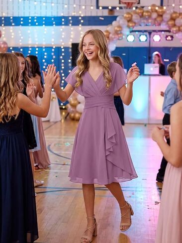 Short Junior Bridesmaid Dresses Chiffon Flower Girl Dress for Wedding V-Neck Girls Party Dress in Kuwait