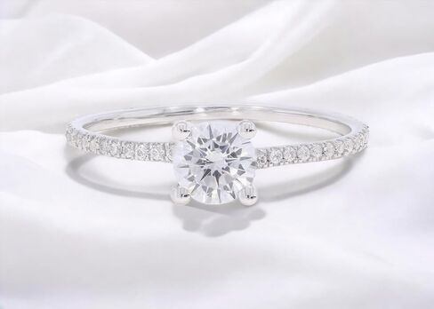 950 Platinum 0.80 Carat Lab Grown Diamond Solitaire Accents Engagement Rings For Women in Saudi Arabia