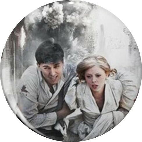 Couple Running from Explosion Action Movie Scene Design Pin Lapel Pin Brooch Steel Pins Badge 0.75" in Kuwait