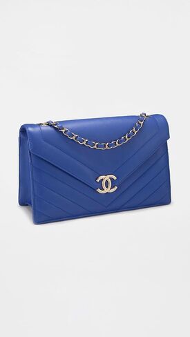 WHAT GOES AROUND COMES AROUND Women's Pre-Loved Chanel Lambskin Chevron Envelope Flap Bag 10" in Saudi Arabia