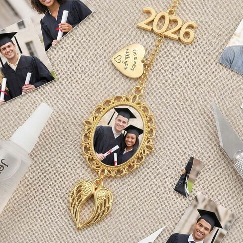 قطعتان من سحر صورة شرابة التخرج، فئة 2026 شرابة تذكارية شخصية مع لوحة اسم على شكل قلب وأجنحة الملاك، سحر صورة قبعة التخرج مع صندوق هدايا in Kuwait