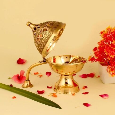 النحاس Dhoop داني مع مقبض لبوجا | مبخرة نحاسية تقليدية مع غطاء مقبب | حامل Dhoop المزخرف للمعبد والمنزل والاستخدام الروحي | (4x4) in Kuwait