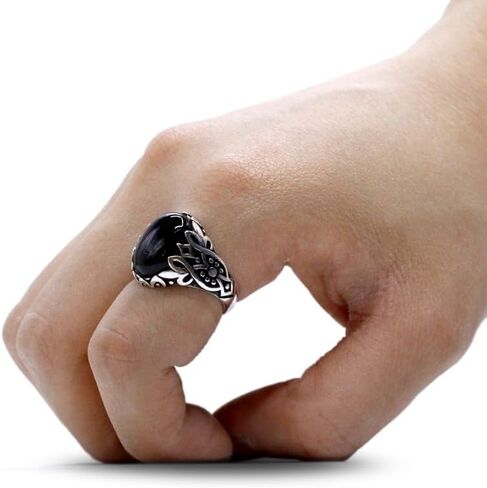 Gothic Agate Emblem Ring | Natural Agate, 925 Silver Carved Design, Timeless Noble Style in Kuwait