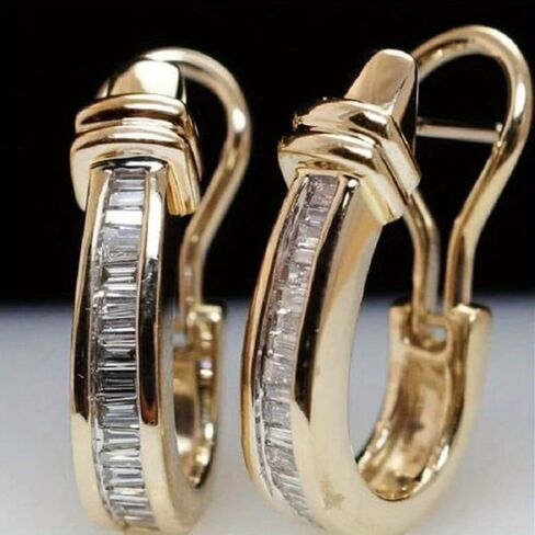 1 Pair of Fashionable Women's Hoop Earrings, Paired with Synthetic Zircon, Classic and Versatile, Elegant Jewelry Accessories for Holiday Banquets, Perfect Christmas/Valentine's Day Gifts in Kuwait