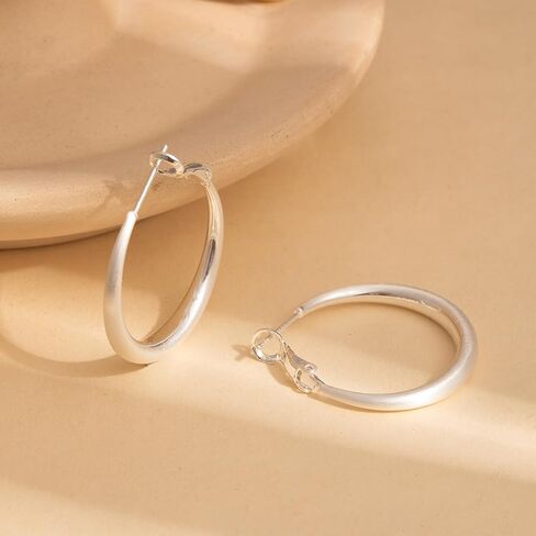 Women's Alloy Circle Hoop Earrings, Wire Drawing Process, Silver Tone in Saudi Arabia