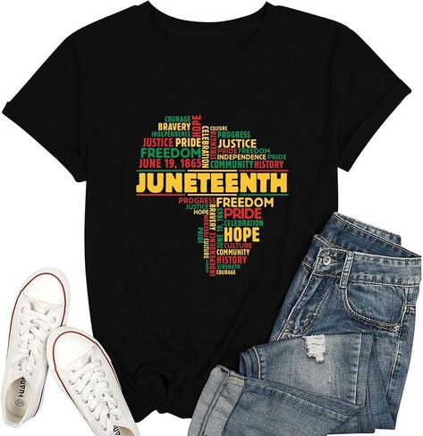 تي شيرت Juneteenth للسيدات باللون الأسود لشهر التاريخ والأمريكي الأفريقي في 19 يونيو برسومات تي شيرت in Kuwait