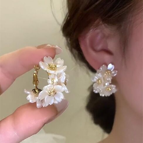 Acrylic Flower Hoop Earrings for Women Rhinestone Statement Floral Cluster Huggie Earrings Birthday Prom Jewelry in Saudi Arabia