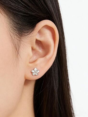 925 Sterling Silver Stud Earrings for Women Hypoallergenic Tiny Daisy Earrings Small Flower Earrings Stud Cute Jewelry in Saudi Arabia
