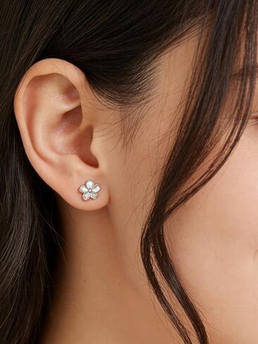 925 Sterling Silver Stud Earrings for Women Hypoallergenic Tiny Daisy Earrings Small Flower Earrings Stud Cute Jewelry in Saudi Arabia