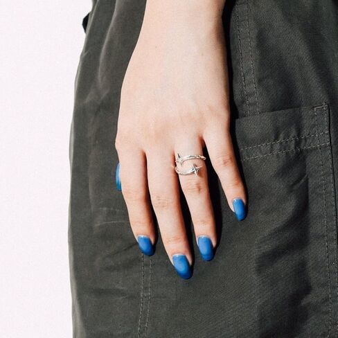 1 Pc Premium Metal Ring Unique Arrow Wrap Design Exquisite Craftsmanship Comfortable Wear Fashion Accessory Ideal for Daily Wear and Special Occasions Showcasing Personality and Charm in Kuwait