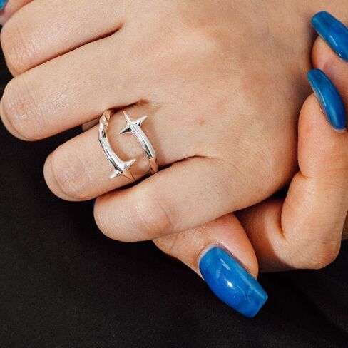 1 Pc Premium Metal Ring Unique Arrow Wrap Design Exquisite Craftsmanship Comfortable Wear Fashion Accessory Ideal for Daily Wear and Special Occasions Showcasing Personality and Charm in Kuwait