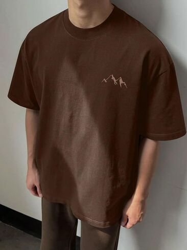 Men's Coffee Color Short Sleeve T-Shirt, Minimalist Mountain Silhouette Graphic Tee, Casual Crew Neck Summer Top in Kuwait