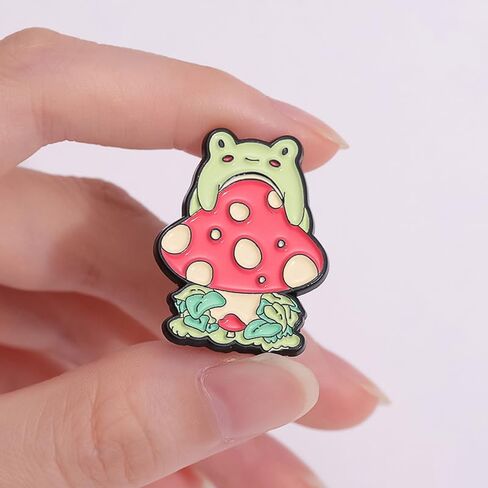 5Pcs Frog Enamel Pins Set Mushroom Cute Frog Badge Pins Animal Brooches Lapel Pin Decoration For Backpacks Badges Hats Bags in Kuwait