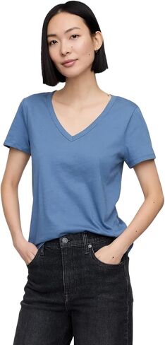 GAP Women's Favorite V-Neck Tee T-Shirt in Saudi Arabia