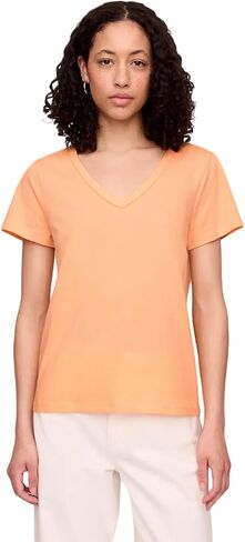 GAP Women's Favorite V-Neck Tee T-Shirt in Saudi Arabia