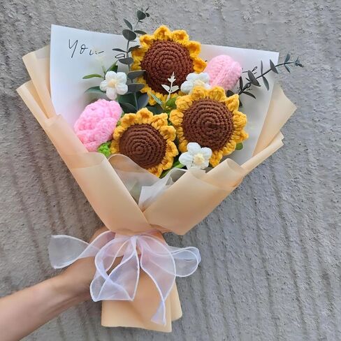 زهور كروشيه، باقة زهور كروشيه من عباد الشمس، التيوليب، الورود، الأقحوان، باقة زهور كروشيه هدايا لعيد الشكر، الكريسماس، عيد الميلاد مع بطاقة وحقيبة هدايا in Kuwait