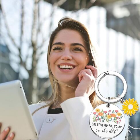 Daisy Gifts Inspirational Gifts for Women Girls Daughters She Believed She Could So She Did Keychain Spiritual Gift for Women Girls Graduation Gift for Her Birthday Christmas Presents for Friends in Saudi Arabia