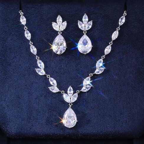 Elegant Gorgeous Earrings and Necklace for Women Chic Party Jewelry Set in Kuwait