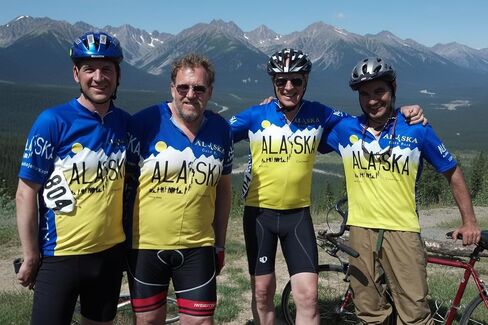 Free Spirit Wear Alaska Gold Rush Cycling Jersey for Men, Short Sleeve Jersey, Protection, Wick-Dry Polyester, 3 Rear Pockets in Kuwait
