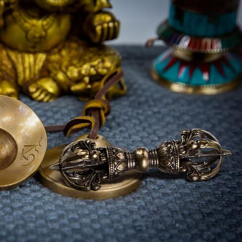 SHINEOFI Brass Vajra Pestle Home Decor Accents Vintage Brass Dharma Ornament Feng Shui Decor for Office Temple Desktop Key Chain Pendant in Kuwait