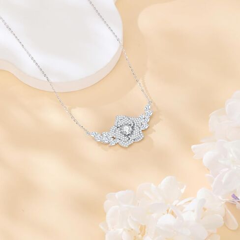 925 Sterling Silver Moissanite Flower Necklace for Women VVS1 Sparkling Moissanite 5-Petal Pendant Ideal Mother’s Day/Birthday Gift for Mom Girlfriend in Saudi Arabia