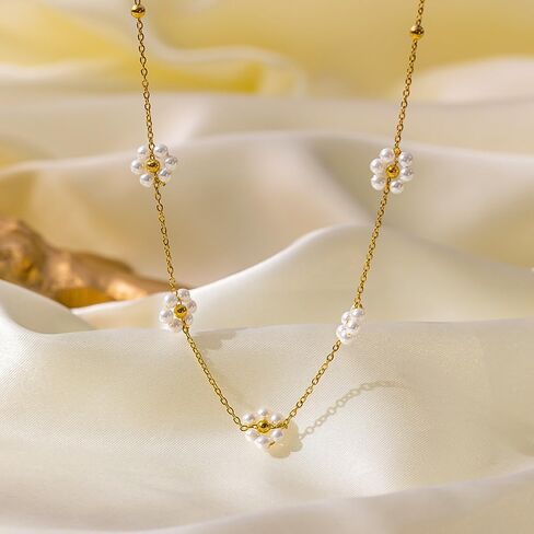 Dainty Pearl Flower Necklaces for Women 14k Gold-Tone Plating White Tiny Daisy Faux Pearl Beaded Chain Flower Choker Necklace Trendy Simple for Women Bride Necklace Wedding Jewelry in Kuwait