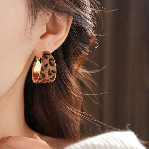 Leopard Print hoop earrings Vintage Leopard Print Large Hoop Earrings for Women Statement Dangle Metal Geometric Earrings Chunky Big Huggie Hoop Earrings Trendy Statement Earring in Saudi Arabia