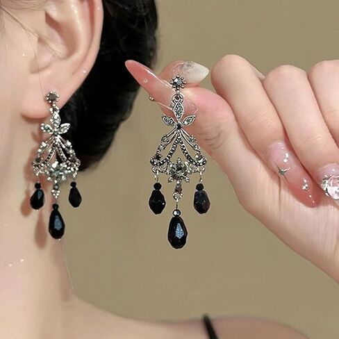 Black Chandelier Dangle Earrings for Women Vintage Gothic Halloween Earrings Goth Chandelier Drop Earrings Trendy Elegant Jewelry Accessories in Saudi Arabia
