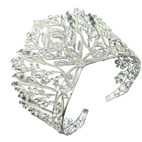 Luxury Tall Pageant Crown, Crystal Elegant Royal Queen Headband Princess Headpieces Bride Big Crowns and Tiaras Wedding Hair Accessories Prom Diadem for Women (Silver) in Saudi Arabia