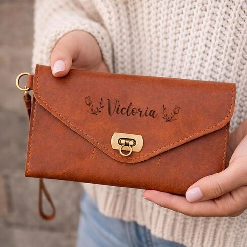 Personalized Leather RFID Wallet for Women – Customizable with Couple Names and Special Messages – Thoughtful Gift for Girlfriends, Mothers, and Women – Ideal Gift for Valentine’s Day and Mother’s Day in Saudi Arabia