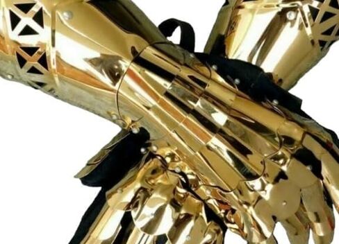 Golden Medieval Gothic Knight Gauntlets – Functional Warrior Metal Armor, Ideal in Kuwait