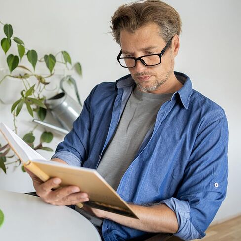 Reading Glasses for Women Blue light Blocking Readers Lightweight Spring Hinges Computer Eyeglasses Readers in Saudi Arabia