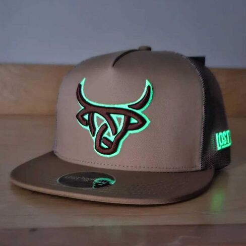 قبعة LOST CALF Highland Snapback للرجال والنساء، قبعة سائق الشاحنة ذات شبكة مسطحة تتوهج في الظلام، بني نيون، مقاس واحد in Kuwait
