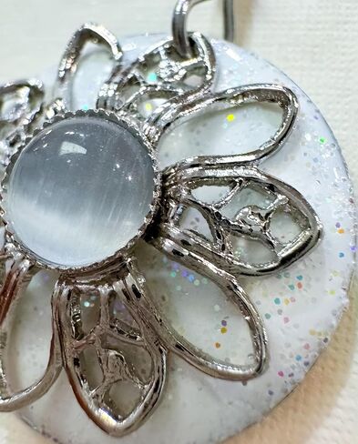 Silver Forest- Silver Flower on Sparkling White Round Pierced Earrings NE-1690B in Kuwait