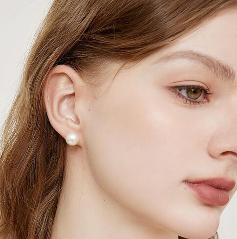 12 Pairs Womens Pearl Stud Earrings Set, Hypoallergenic Stainless Steel 4 Sizes Classic Simulated Pearl Jewelry in Kuwait