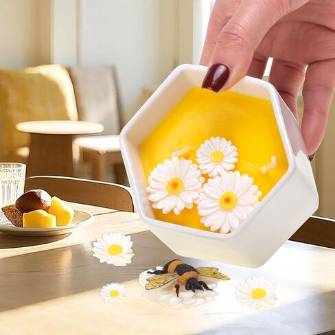 Honey Scented Candle Gift for Women, 5.6 oz Natural Beeswax Candle with Bee & Daisy Decor, Cute Housewarming Birthday Gifts for Mom, Sister, Grandma, Teacher in Saudi Arabia