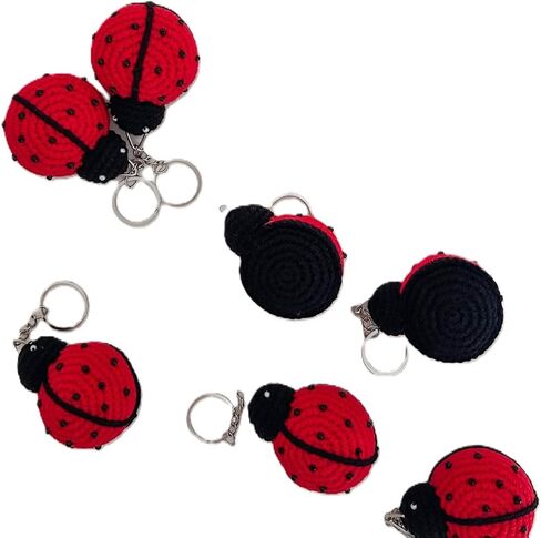 سلسلة مفاتيح Amigurumi Crochet Ladybug المصنوعة يدوياً، غزل القطن الأحمر والأسود in Kuwait