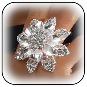 Big Flower Silver Rhinestone Open Rings for Women Y2k Large Crystal Floral Cocktail Statement Knuckle Ring Vintage Cute Flowers Wedding Bridal Jewelry in Kuwait