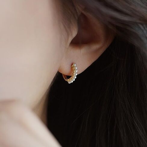 Mini Rice Pearl Huggie Hoop Earrings, Geometric Circle Ear Cuff with Simulated Pearls for Women, Elegant Minimalist Everyday Jewelry, All-Season Wear for Girlfriend and Friends in Kuwait