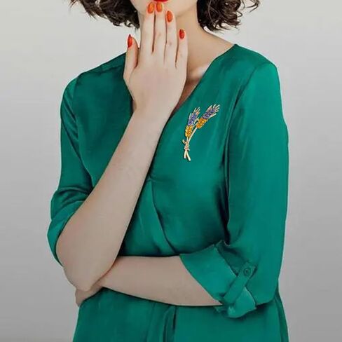 Elegant Wheat Sheaf Brooch Pin Exquisite Wheat Ear Lapel Pin Embellished with Sparkling Stones for Women Girls in Saudi Arabia