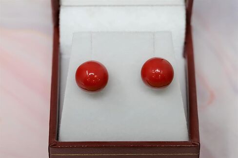 14K Yellow Gold Shell Pearl Coral Coated 10mm Stud Earrings in Kuwait