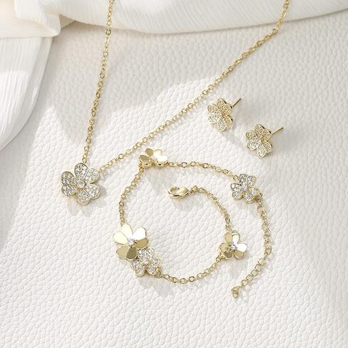 مجموعة EleQueen Heart Clover للنساء، قلادة مكعبة الزركونيا مطلية بالفضة وأقراط وسوار مجموعات مجوهرات مضادة للحساسية هدية لعيد الحب/عيد الأم/عيد الميلاد in Kuwait