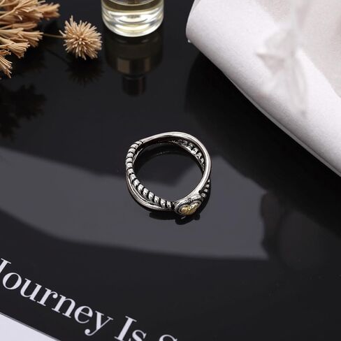 Mytys Two-Tone Twisted Cable Heart Ring - Gold Silver Mixed Metal Crossover Band with Carved Heart Center Statement Ring in Kuwait