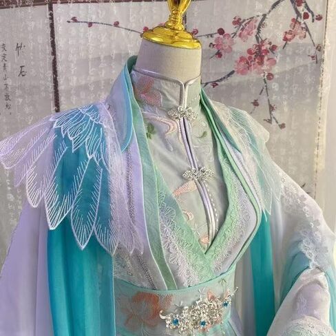 أزياء Heaven Official's Blessing Cosplay: Fengshi Niangniang (Madam Fengshi) / 师青玄/نسخة المظهر الأنثوي in Kuwait