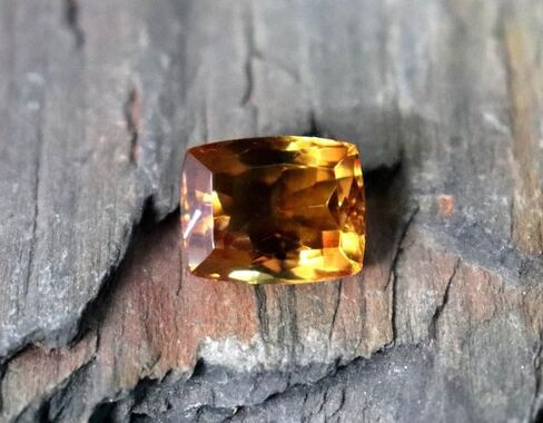 Earthmined 9 Ct Faceted Natural Alexandrite Gemstone – Multi Color Changing Loose Stone for Custom Rings Pendants and Jewelry Making in Kuwait